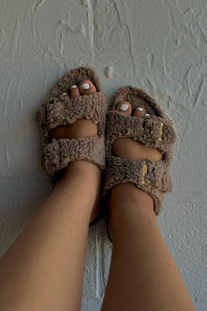 thies 185: Eco Teddy Sandal in Taupe