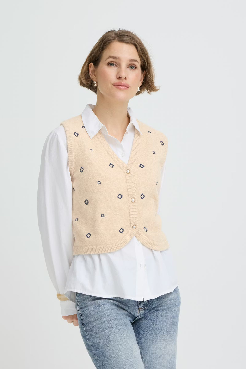 Bynadika Vest