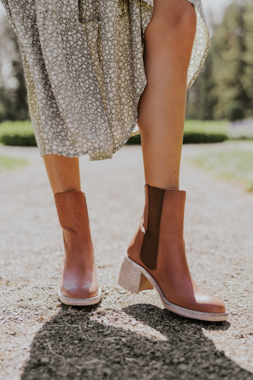 Free People: Essential Chelsea Boots