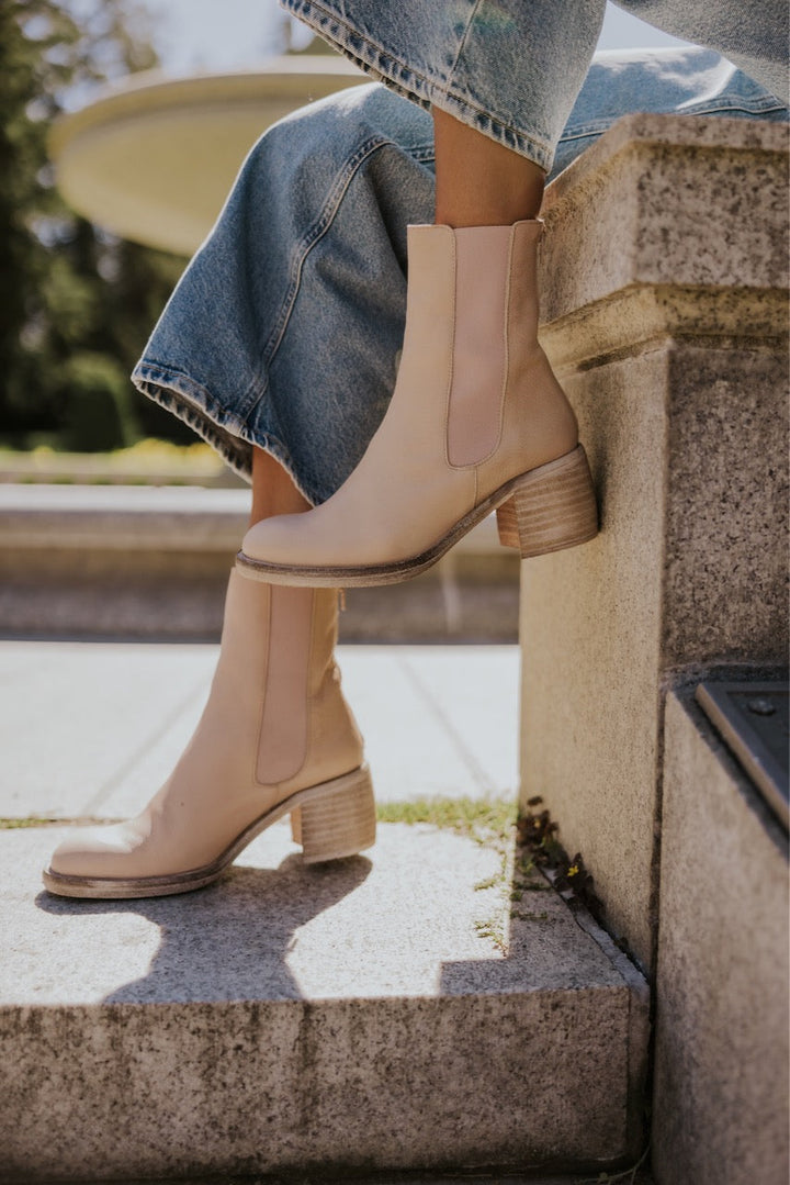 Free People: Essential Chelsea Boots