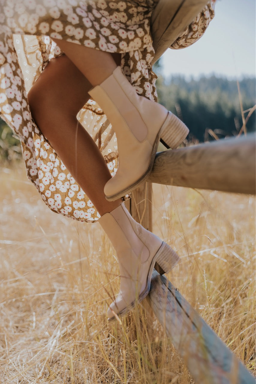 Free People: Essential Chelsea Boots