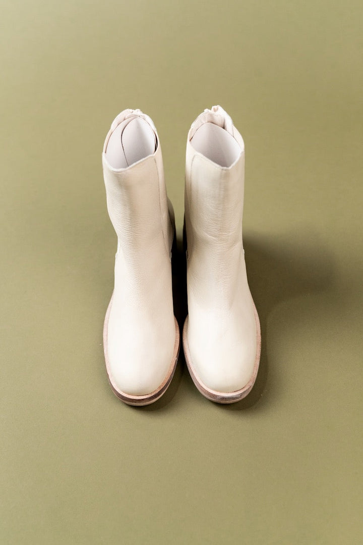 Free People: Essential Chelsea Boots