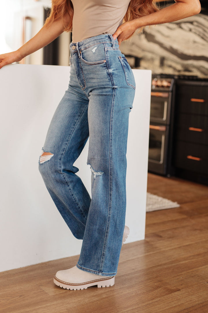 JUDY BLUE: Bri High Rise Control Top Distressed Straight Jeans