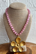 Retro Daisy on Gemstone Necklace