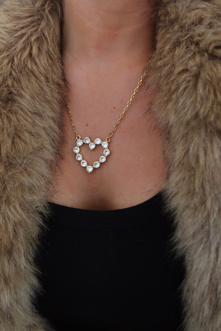 Chansuttpearls | LARGE HEART NECKLACE ￼