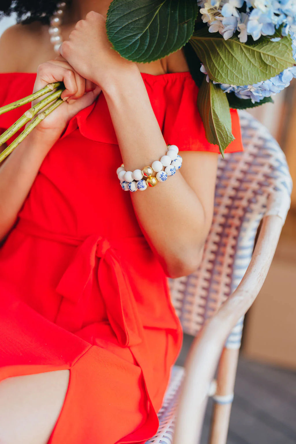 Blue and White Floral Beaded Bracelet