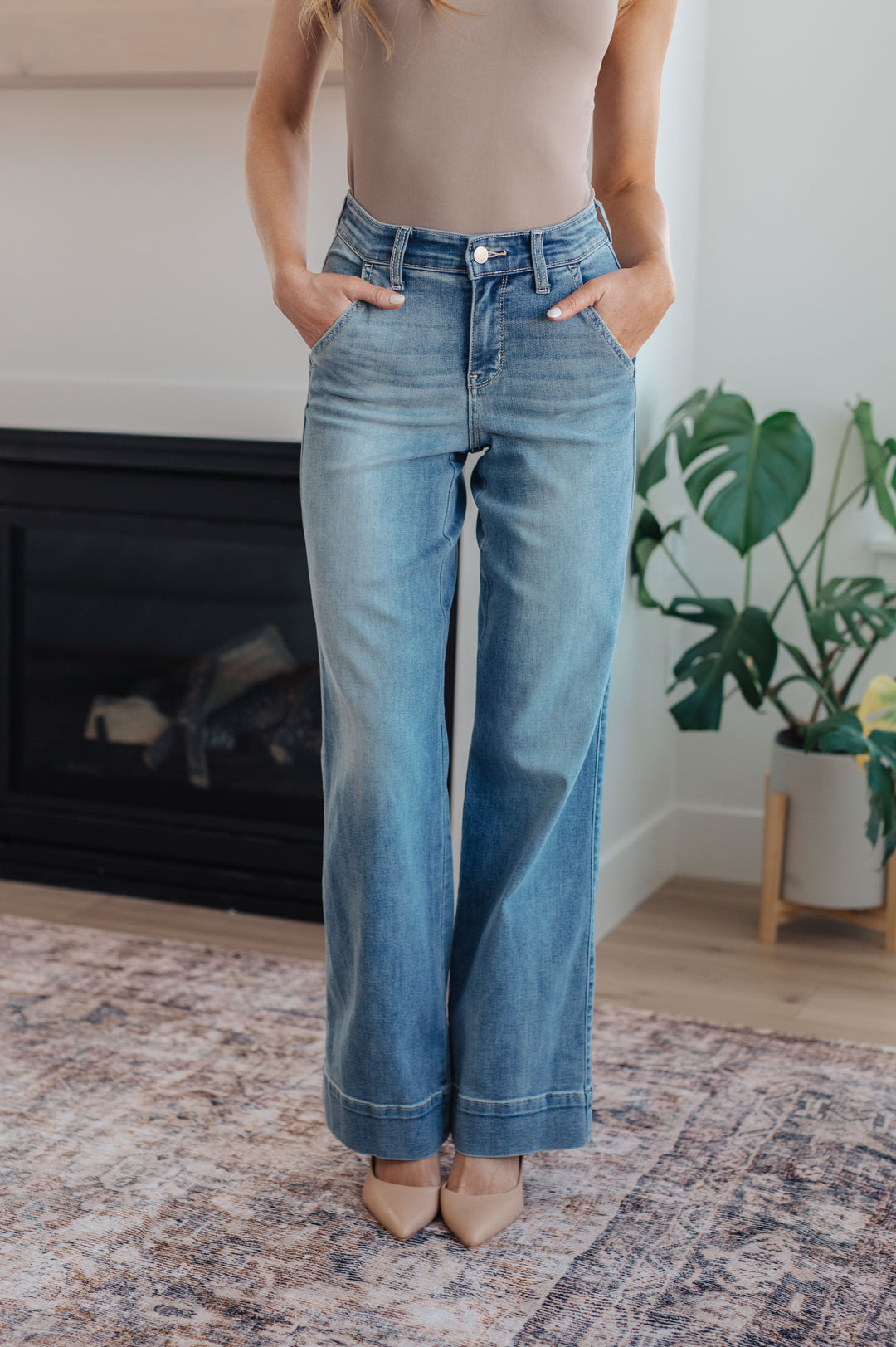 Judy Blue: Mindy Mid Rise Wide Leg Jeans