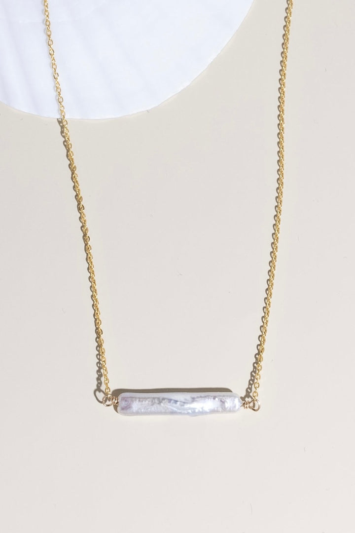 James Michelle: Pearl Bar Necklace