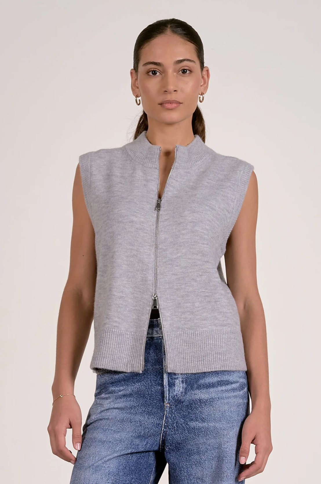 Britt Sleeveless Sweater Top