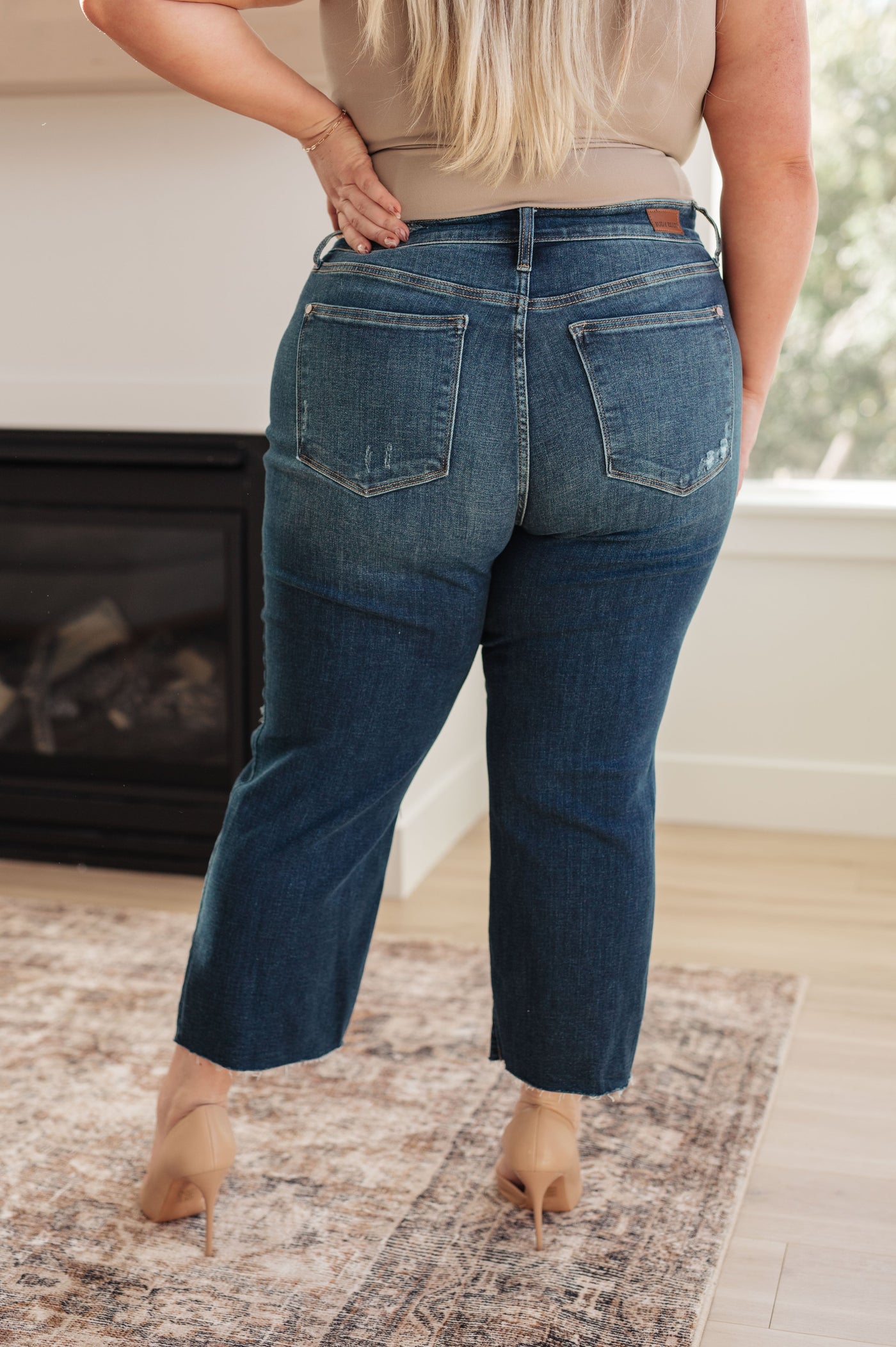 Judy Blue: Whit High Rise Distressed Wide Leg Crop Jeans
